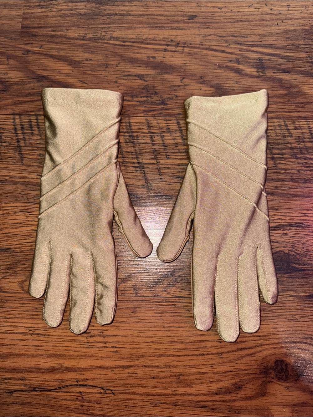 Gold Women's Dress Gloves - Elegant Evening Accessory 29.T